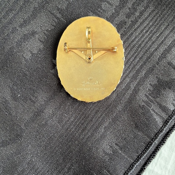 Vintage Hallmark pin/ pendent - Picture 3 of 3